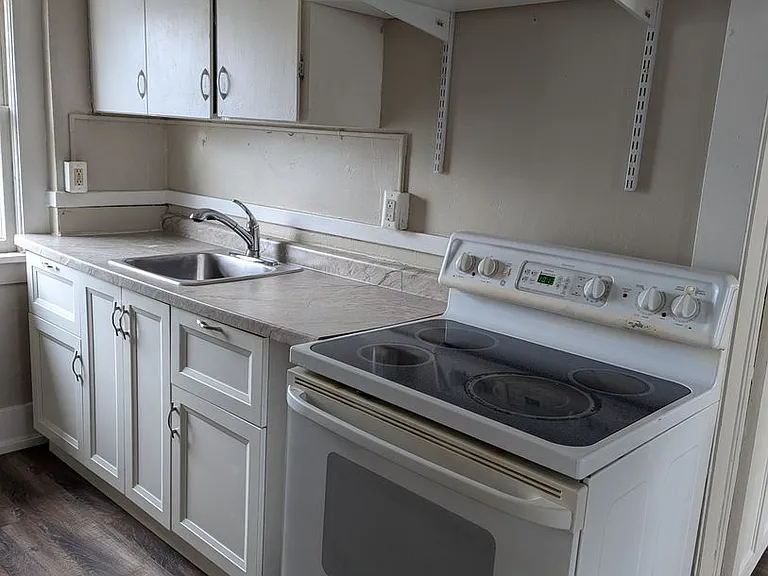 1229 Peck St — Photo 9
