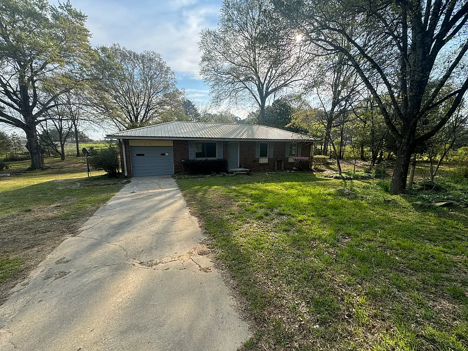 1581 Farmington Rd