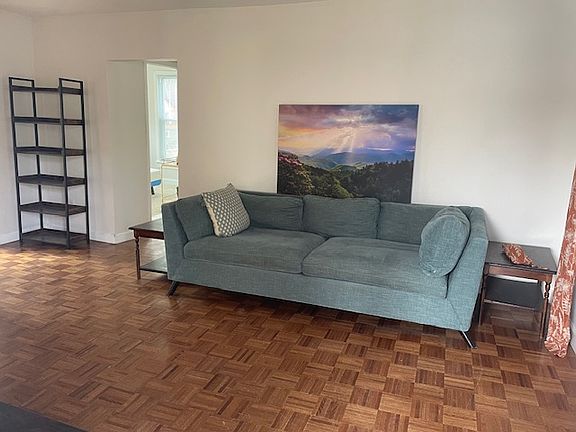Entrance Living Room
