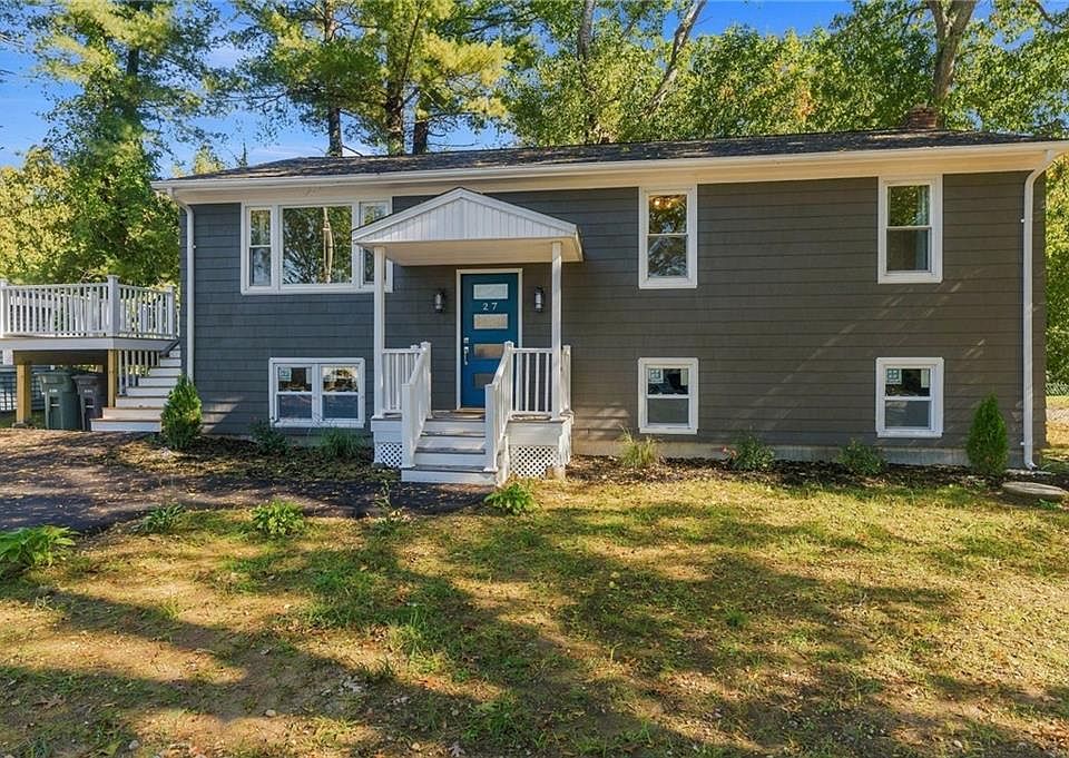 1st image of Pine Ln