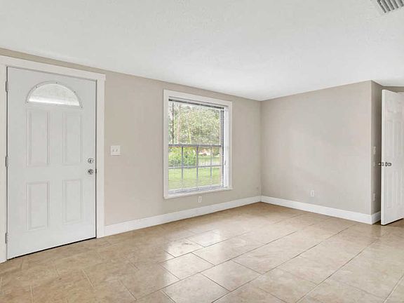 4th image of 15240 Valdosta Rd