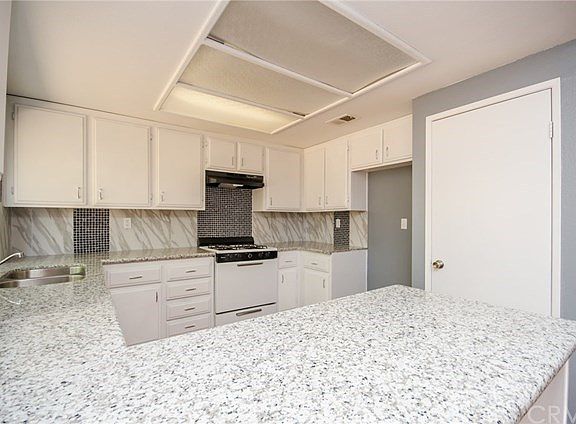 4th image of 25713 Vespucci Ave
