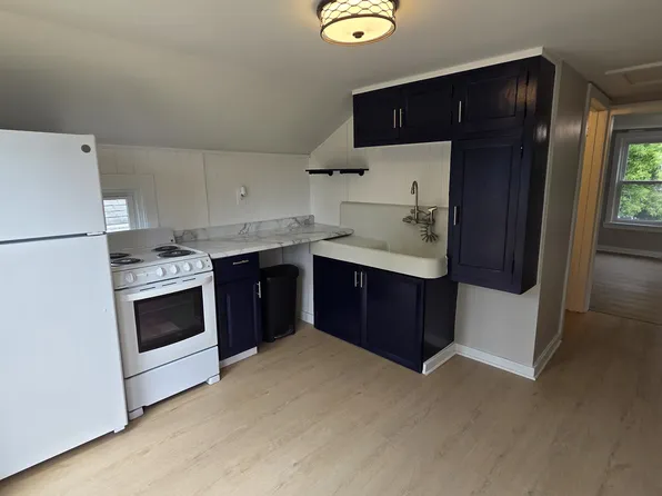 1008 George St #2, Lake Geneva, WI 53147
