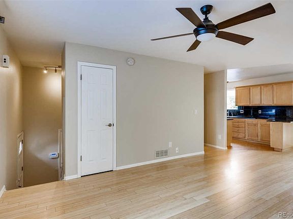 5th image of 10526 W 106th Pl
