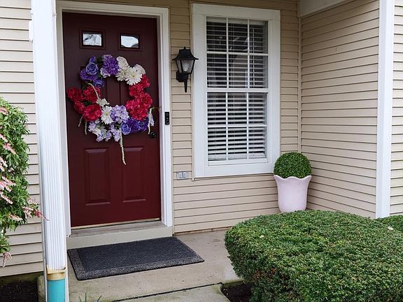 3rd image of 1335 Cambridge Ct #U-0245