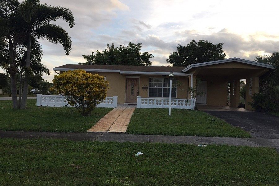 1st image of 4700 NW 41st Pl