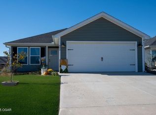 602 Cass Cir, Duenweg, MO 64841