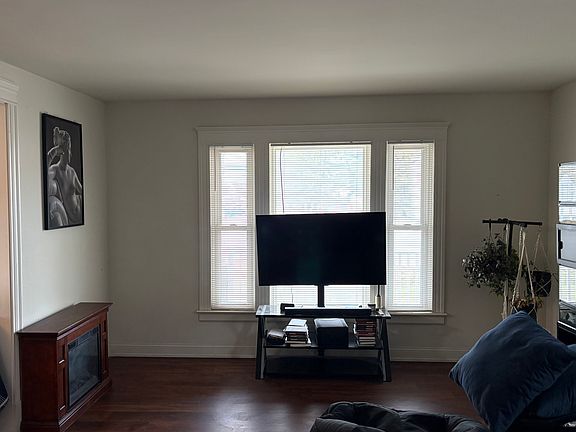 2nd image of 5849 Broadway St #0