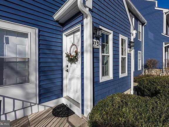 2nd image of 973 Roundhouse Ct #39