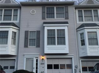 235 Fieldbrook Dr, Canonsburg, PA 15317