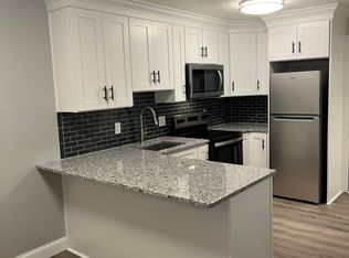 4373 Stow Rd, Stow, OH 44224