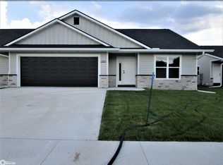 2313 Heritage Ln, Iowa Falls, IA 50126