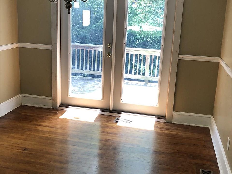 2nd image of 645 Belvoir Hts