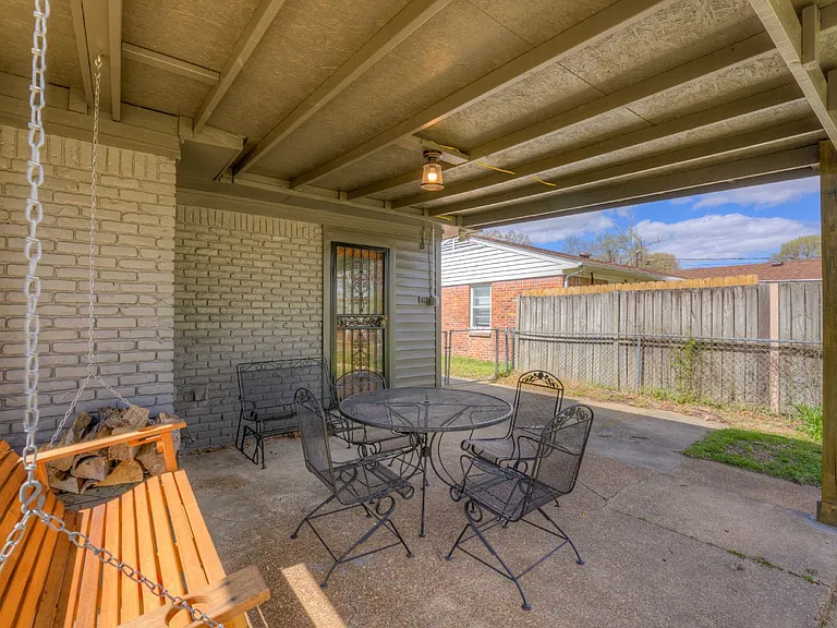 1636 Whitewater Rd — Photo 32