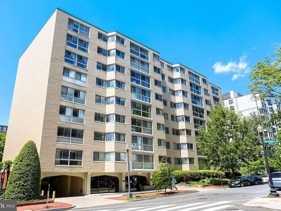922 24th St NW #711