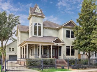 915 Oxford St, Houston, TX 77008