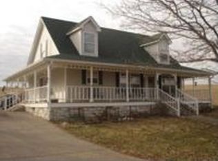 559 Womack Rd, Bethpage, TN 37022