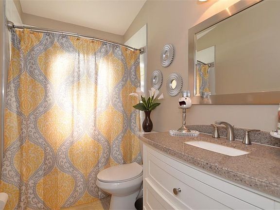3rd image of 3926 Magnolia Lake Ln