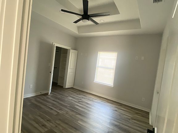 5th image of 1414 Mary St