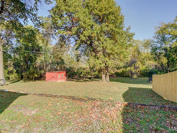 5th image of 7647 Genesta St
