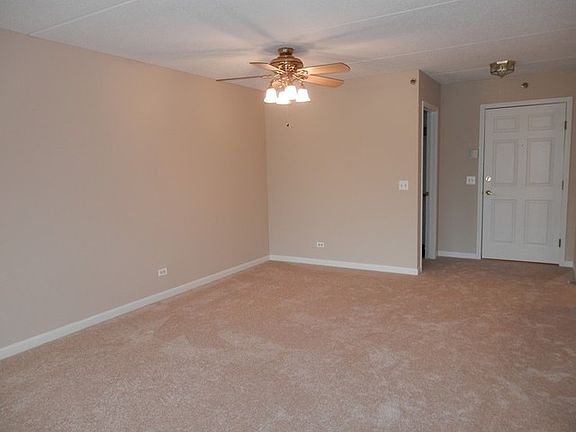 2nd image of 720 Creekside Dr Unit 103