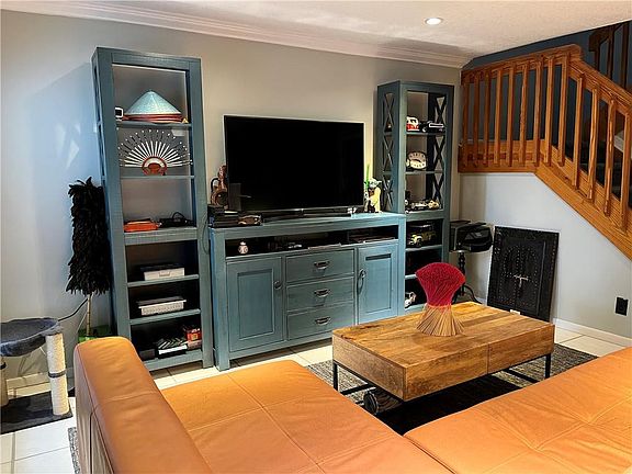 4th image of 4734 Grapevine Way #4734