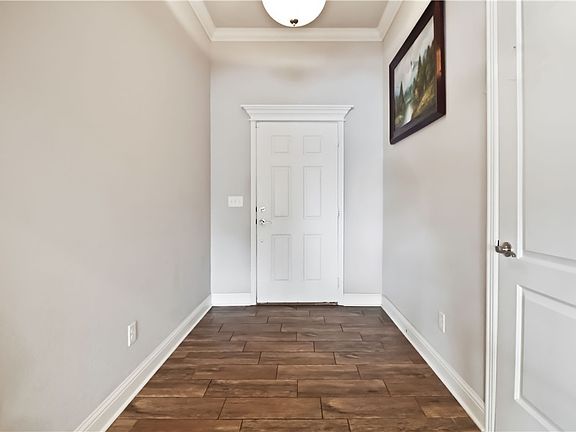 5th image of 2071 Fields Cv