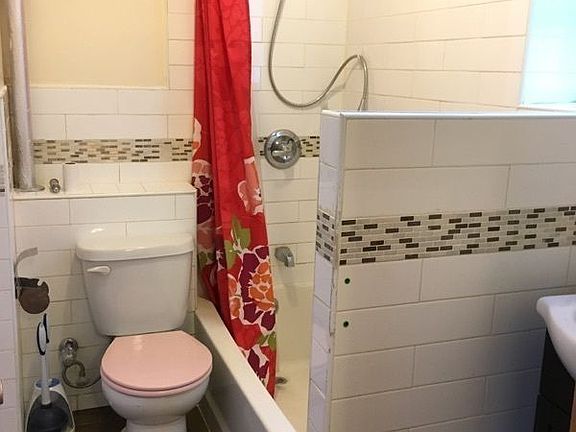 4th image of 225 Parkside Ave APT 6E