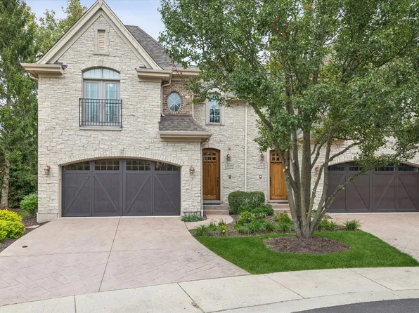 1189 Caroline Ct, Vernon Hills, IL 60061