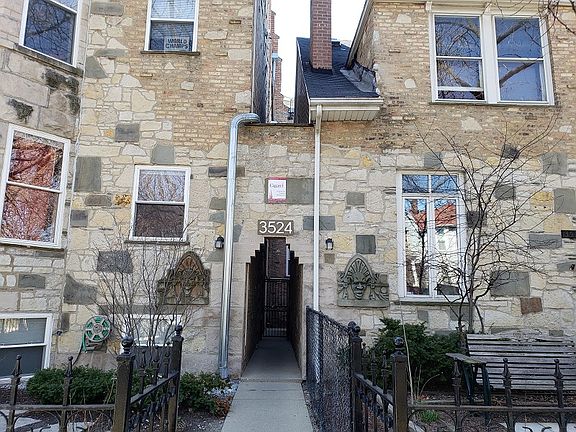 2nd image of 3524 N Marshfield Ave APT Gd