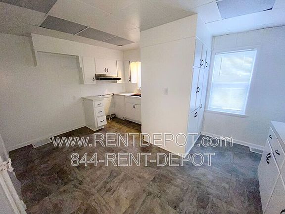 5th image of 208 E Virginia St