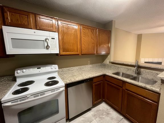 2nd image of 6108 Abrams Rd APT 620