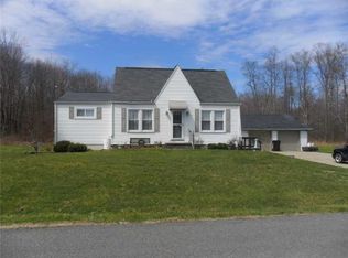 1665 Winner Rd, Hermitage, PA 16148