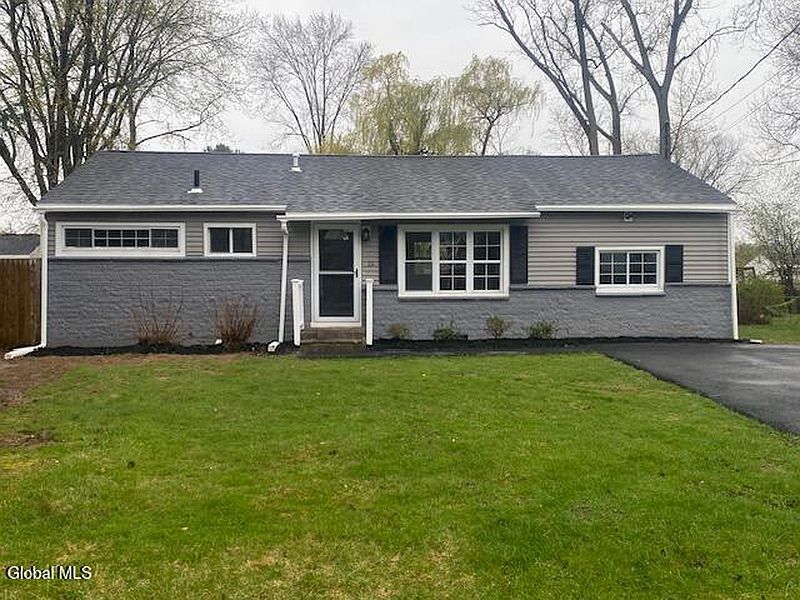 2nd image of 13 Winslow Drive
