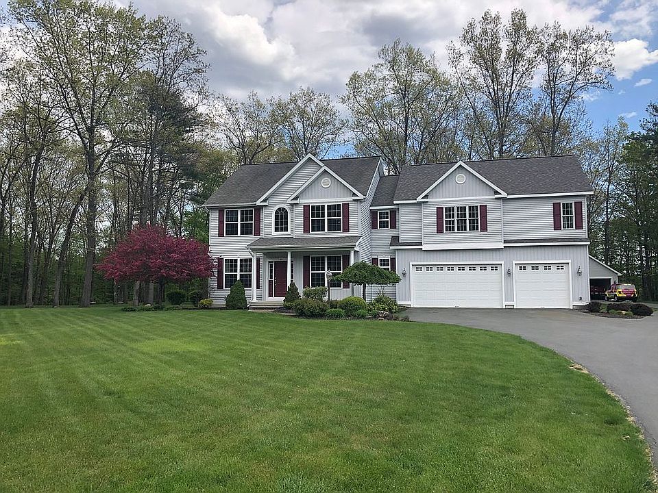 1st image of 10 Old Mill Ct