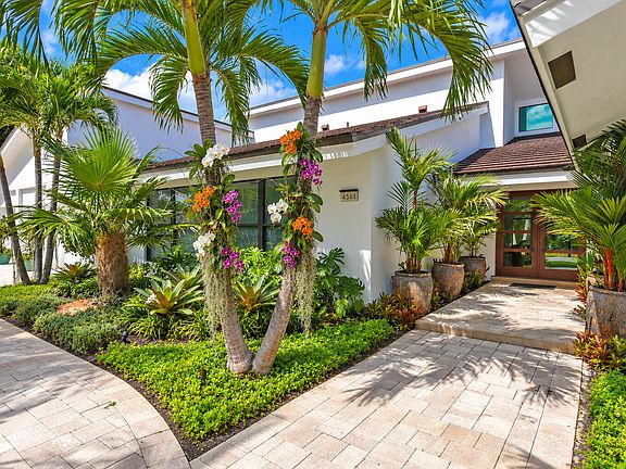 3rd image of 4561 OAK TREE Court