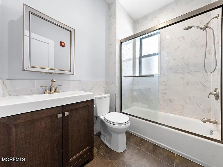 160 Monmouth St #2 — Photo 26