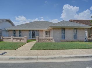 213 Fenwick Dr, Windcrest, TX 78239