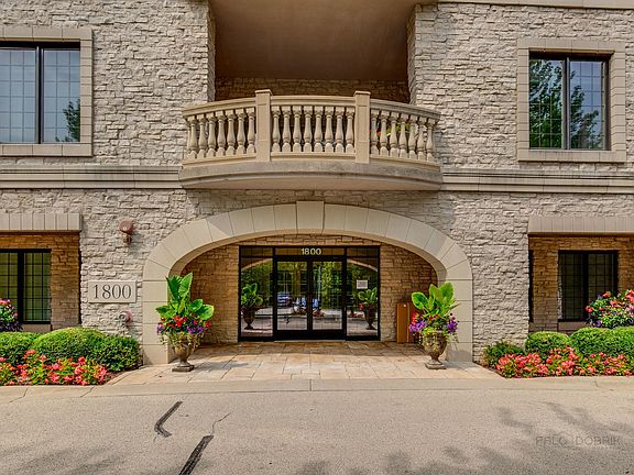 2nd image of 1800 Amberley Ct APT 307