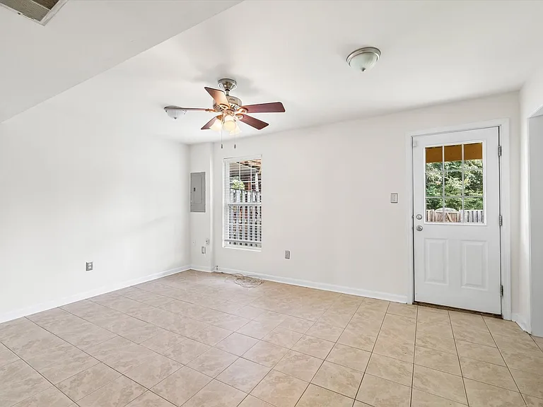 4701 Colonnade Way — Photo 27