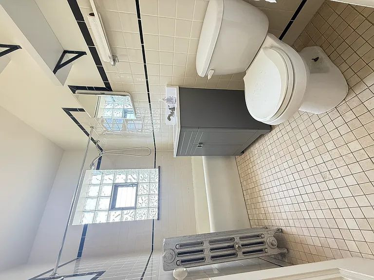 2141 N Spaulding Ave #2E — Photo 13