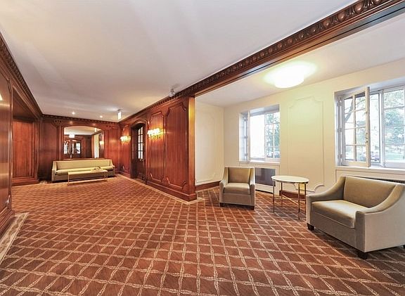 2nd image of 5490 S Shore Dr APT 4S