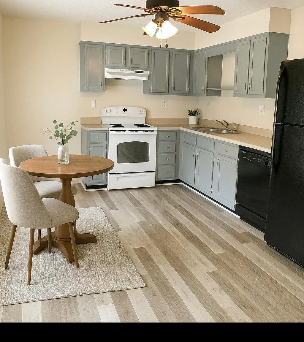 3 bed, 1.5 bath, 1015 sqft, $1,750 — Photo 2
