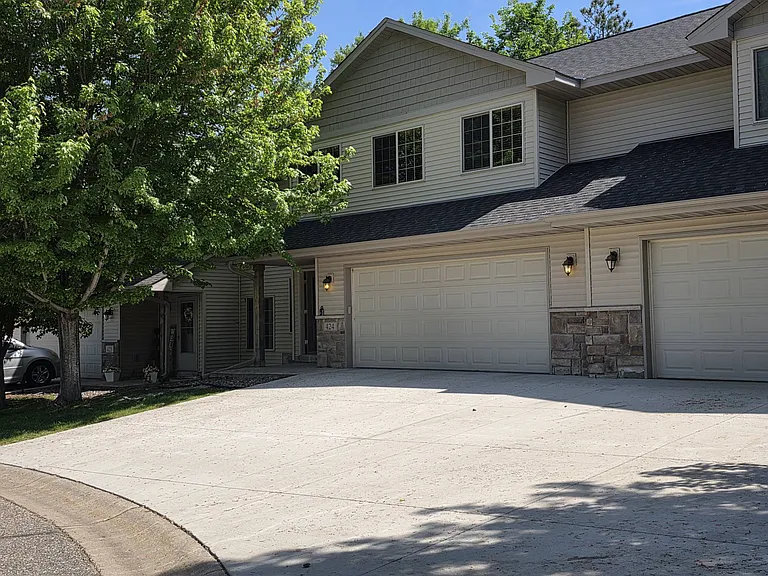 424 Cedar Pl #1 — Photo 19