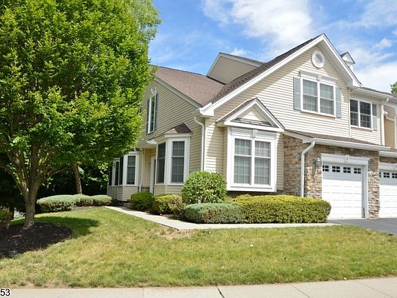 2nd image of 1 Greenwich Ct