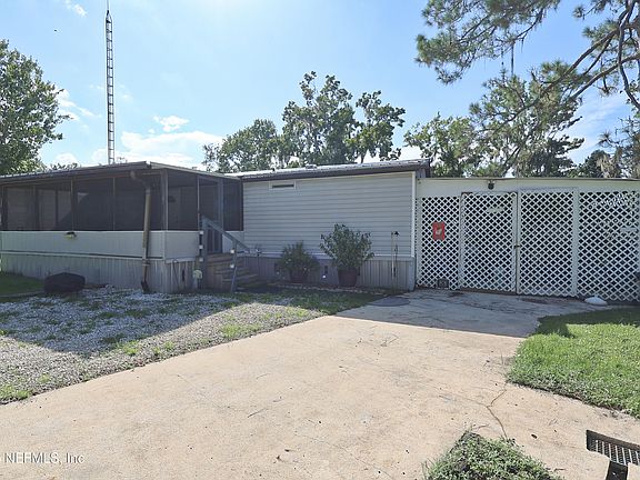 5th image of 138 EDGEWATER Road