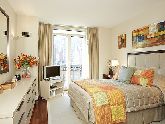 2nd image of 400 E 51st St APT 6C