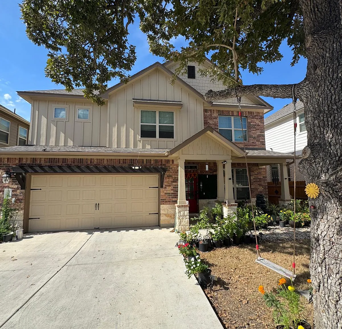 4 bed, 2475 sqft, $3,000 — Photo 1