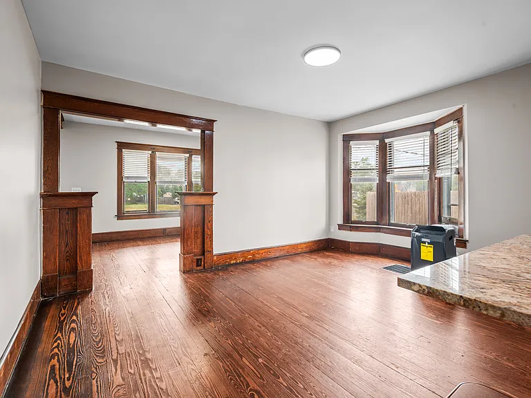443 Hall St SE — Photo 5