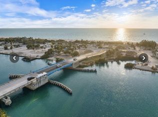 214 Fair Winds Dr #196, Nokomis, FL 34275